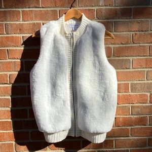 NWT sz L Liz Claiborne cream faux fur sweater knit vest